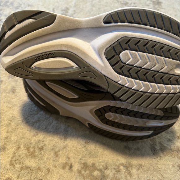 Men’s Saucony Guide 16 size 9 - Picture 3 of 4